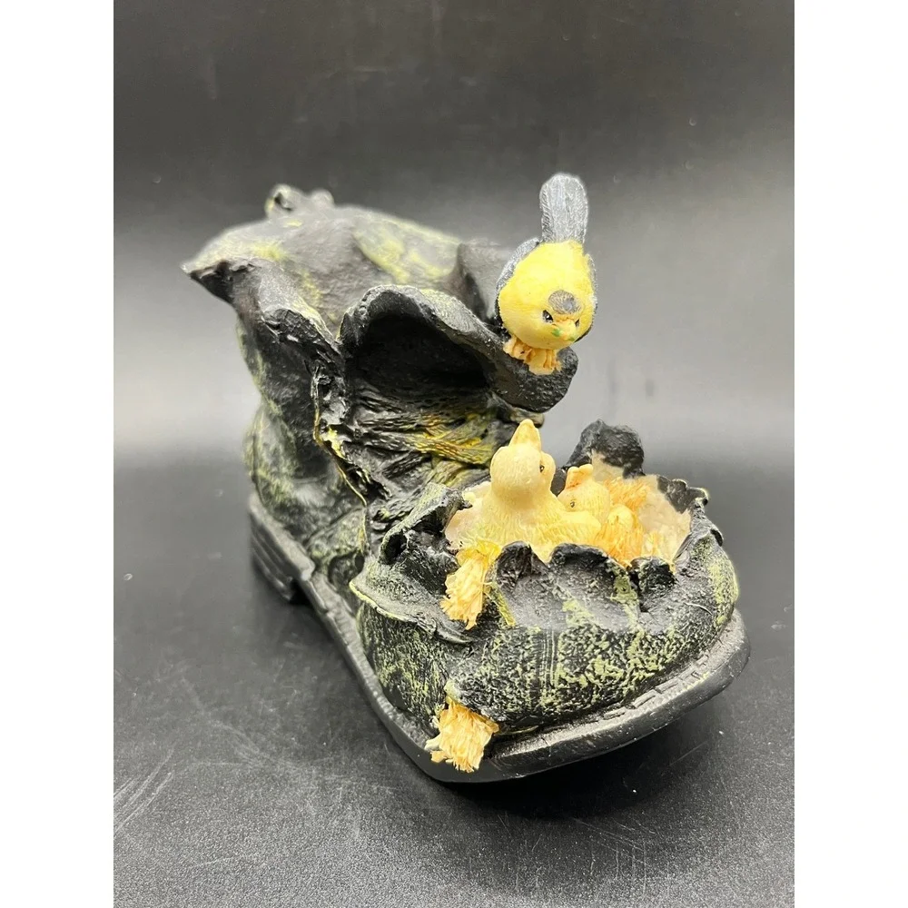 Resin Boot Planter Bird Nestlings Yellow Bird‎ Home Decor Cottagecore